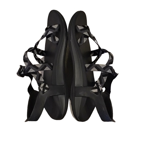 Chaco mens Yampa sandals. Size 13 - Picture 6 of 10